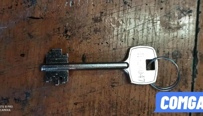 Bernal Reparacion De Calzado Y Duplicados De Llaves En El Acto Del Propietario - Madrid