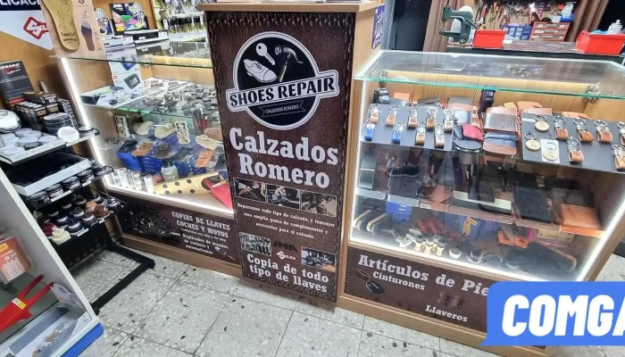 Calzados Romero Reparación Y Artículos De Piel Copia De Llaves -  Interior - Trujillo