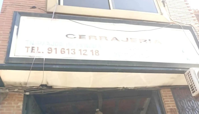 Cerrajeria Mostoles -  Rejas Cerrajero Barandillas Estructuras Metalicas Soldaduras Puertas De Hierro Cerrajero - Móstoles
