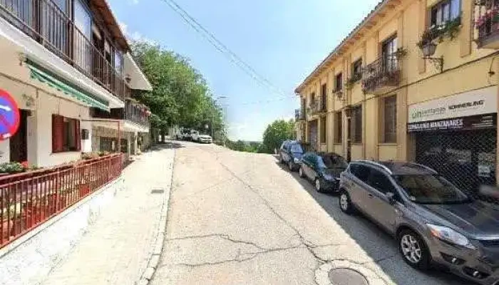 Cerrajería El Yelmo S L -  Numero - Manzanares El Real
