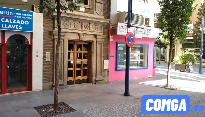 Félix Martín Reparación De Calzado Duplicado De Llaves Y Cerrajero Exterior - Talavera de la Reina