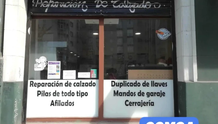 Huellas -  Exterior - A Coruña