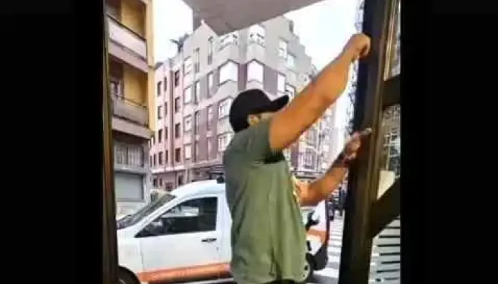 Multiservicios Llave Maestra Cerrajero Urgente Vídeos - Gijón