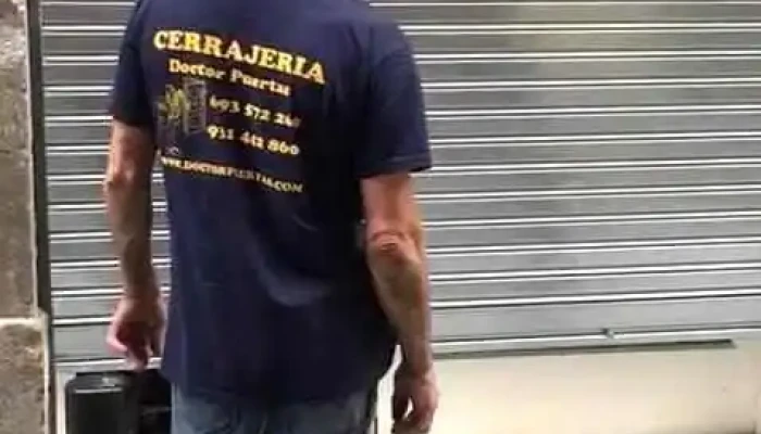 Persianas Metálicascerrajería Doctor Puertas Vídeos - L'hospitalet de Llobregat